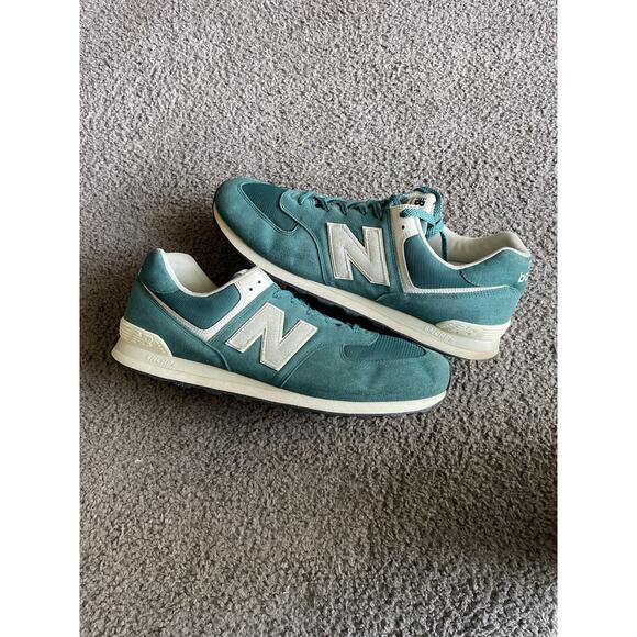 Size 18- New Balance 574 Classics Reimagined Green Sneakers Retro U574RG2 - Picture 2 of 6
